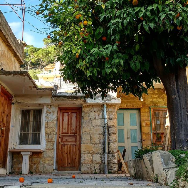 Many traditional homes had a sink outside (like this one).  lebanesehomes ... (Dayr Al Qamar, Mont-Liban, Lebanon)