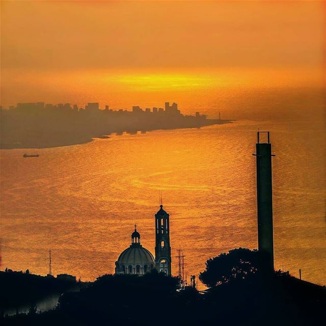 Masterpiece 🌅 💒 ❤Beirut as seen from Harissa. -------------------------- (Lebanon)