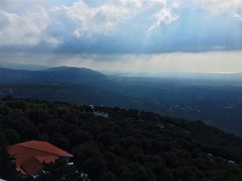 May the light shine upon you✨ (Miziâra, Liban-Nord, Lebanon)