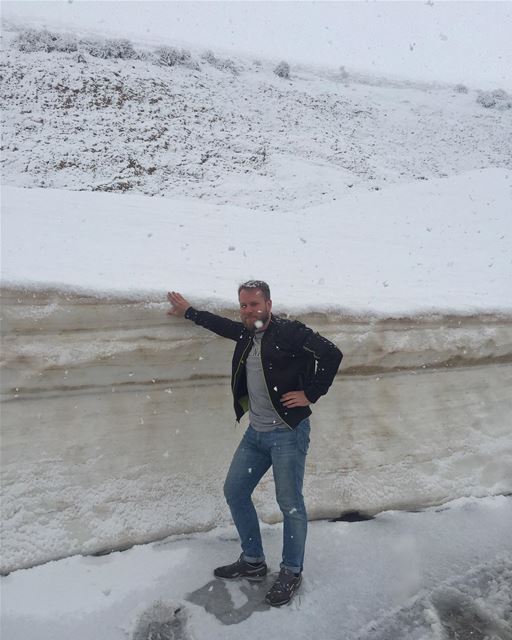 Middle East snow in the middle of May 🤷🏼‍♂️  lebanon  liban  snow ... (القرنة السودة)