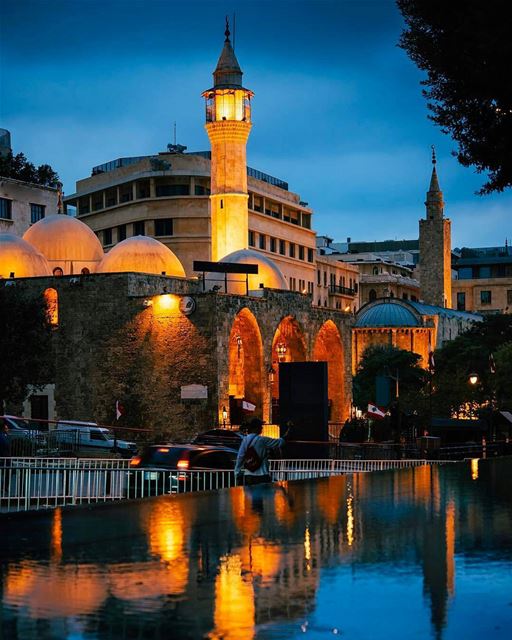 🇱🇧 Minaret of the Al-Omari mosque in Beirut reflected in a water mirror... (Al Omari Mosque)