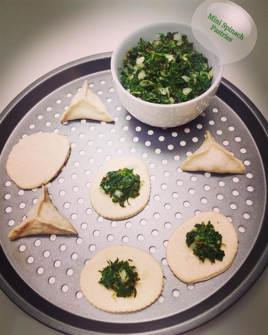 Mini yummy fresh spinach pastries filled with fresh spinach ,onions and...