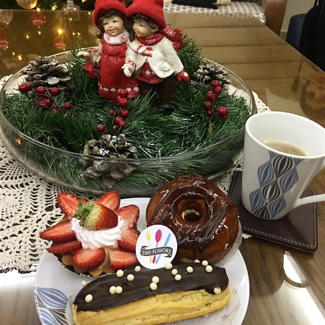 Morning nescafe with some delicious donut 🍩 Eclaire and tarte 🍓 😍👍 @for (Fornello)