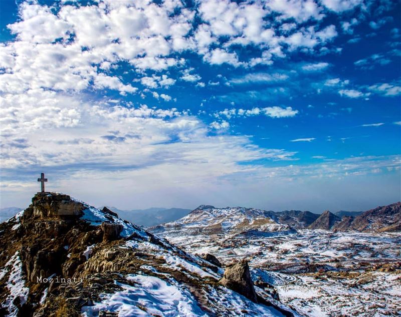  mountains livelovebeirut skyshot sky_captures landscaping nikon5300... (Akoura, Mont-Liban, Lebanon)