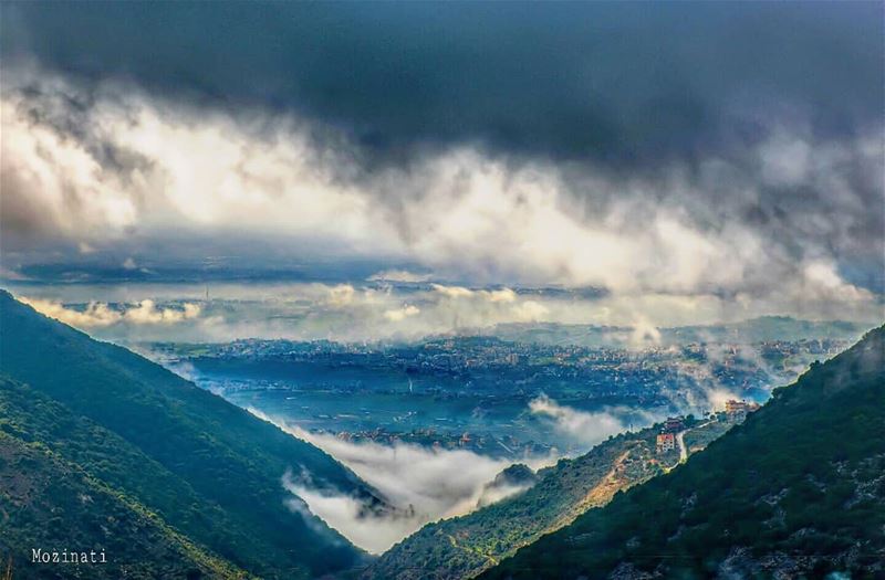  mountains mountain foggy fog clouds cloudy landscaping nikon5300... (اللويزة)