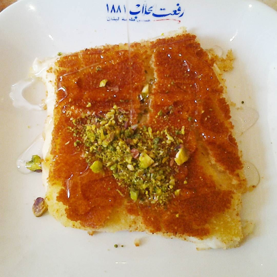 My best kind of breakfast: Knefeh bjebneh.Good morning sweet-lovers!...