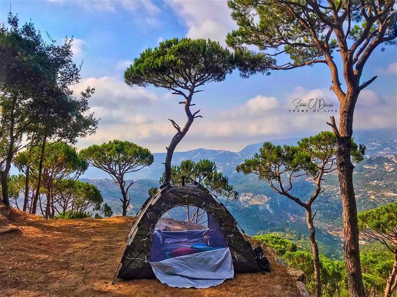 My office for today! 💻 Hello Monday ⛺️🌴 (Ra'S Al Matn, Mont-Liban, Lebanon)