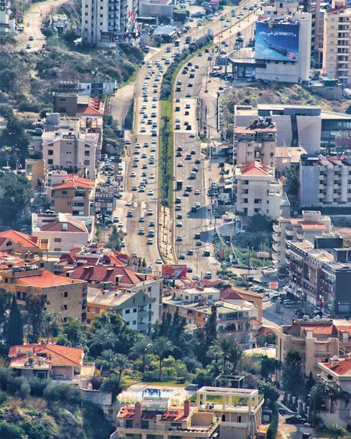 My way is the highway 🚗 🚦🛵.Have a great Sunday igersBy @buddcorp ... (جونية - Jounieh)