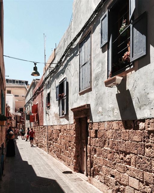 Narrow alleys and colorful houses 🏘❤💙💕💚 Beirut architecture... (Tyre, Lebanon)