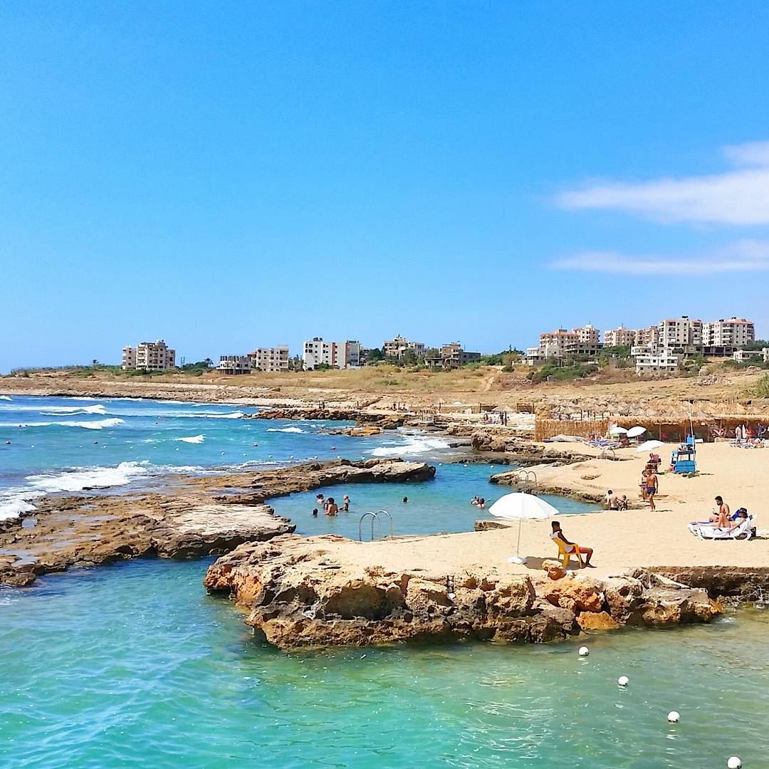 Natural swimming pool 🏝⛱🏊🏄  livelovebeirut  wearelebanon   lebanon... (Lazy B)