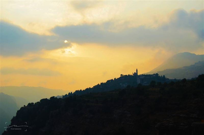 Nature's imperfection☀☀ (Bcharreh, Liban-Nord, Lebanon)