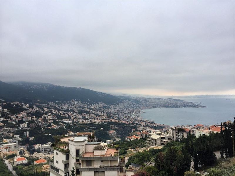 Nothing can be beautiful from every point of view 🏙 (Adma, Mont-Liban, Lebanon)