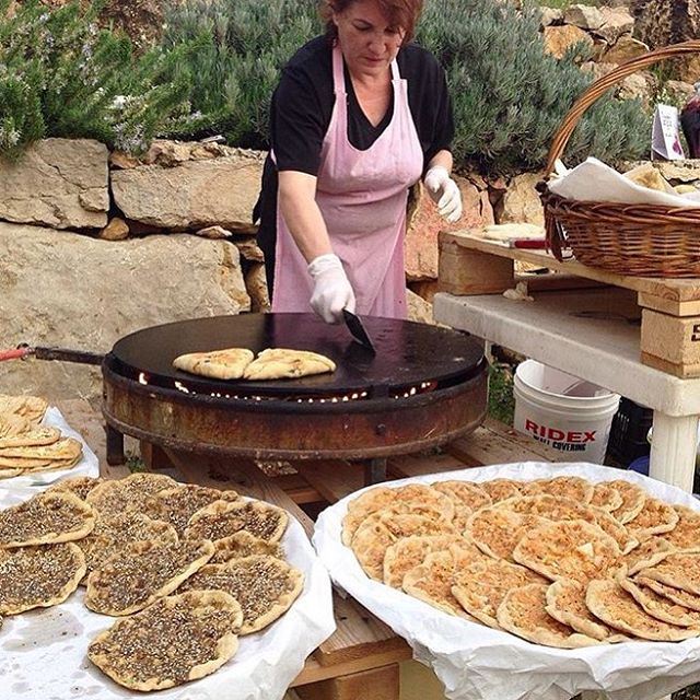 now this is what i call breakfast!!! You and i both know it doesn't get any better than this !!! Photo capture via @joelle_bk 