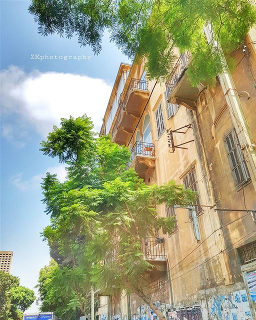 Old Balconies 👌🇱🇧 * insta_lebanon  ig_lebanon  lebanon_pictures ... (Beirut, Lebanon)