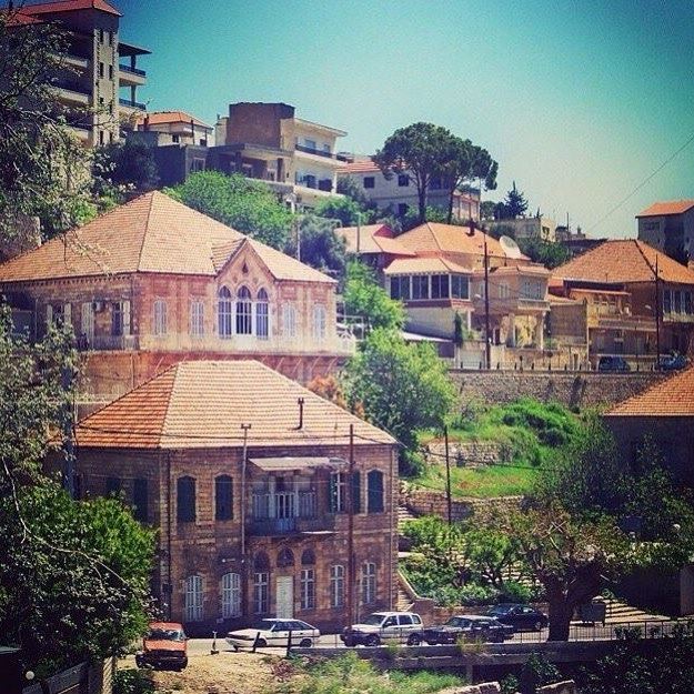 Old houses 🏡 in zahle. zahle zahleh lebanon house old brick town... (Zahlé, Lebanon)