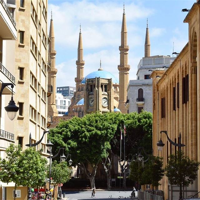 On a sunny sunday ☀️📷••••••••••••••••••••••••• igerslebanon  prolebanon... (Place De L'etoile Downtown Beirut)