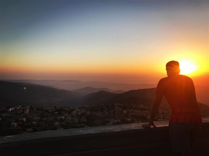 On top of the world 🌎 Watching the sun set in Ehden, Lebanon 1778m above... (Saydet El Hosn - Ehden)