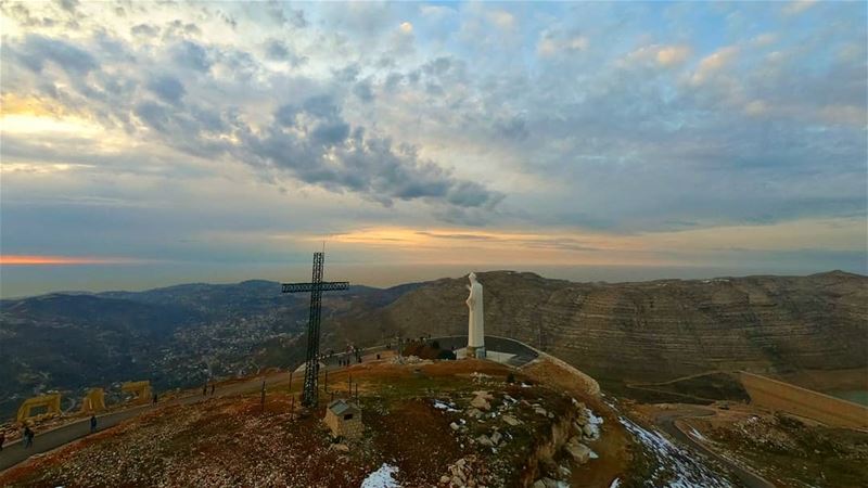 Our mountains are missing the snow this time of year.Let's hope it turns... (Faraya, Jabal El Salib, Mazar Mar Charbel)