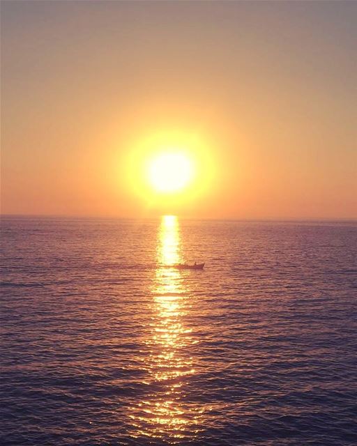 Perfect ending ... sundaysunsets ... anfeh  anfehlebanon  beautifullebanon... (Anfeh - Koura sea)