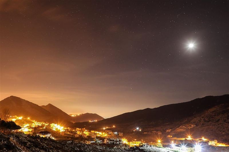 🌙✨.... photography photographer photooftheday picoftheday... (Kfar Hoûné, Al Janub, Lebanon)