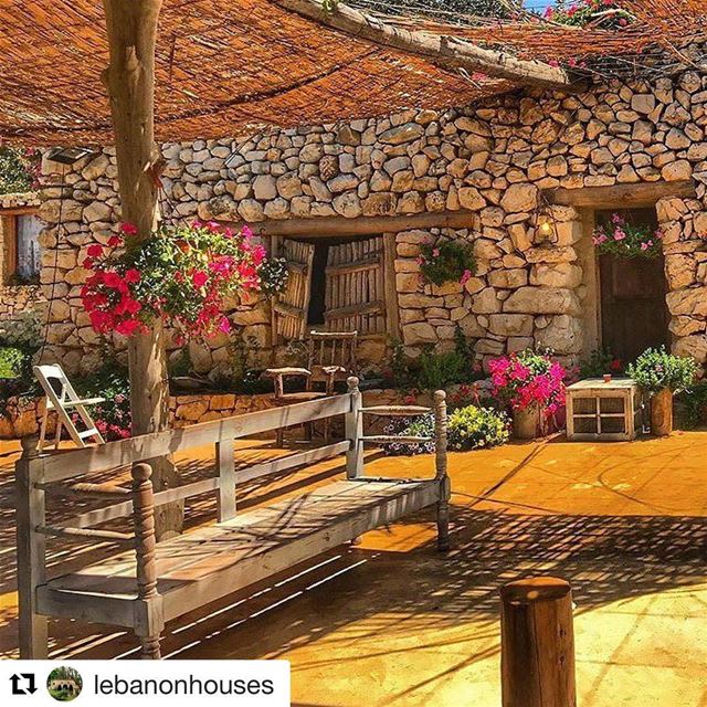  Repost @lebanonhouses (@get_repost)・・・Hello 👋🏻🌸 LEBANONHOUSESPhoto...