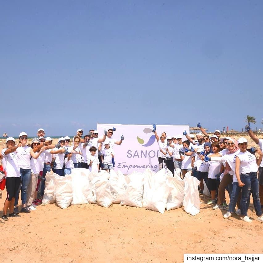 Sanofi Beach Clean Day  sanofi  empoweringlife  actforchange ... (Dbayeh, Mont-Liban, Lebanon)