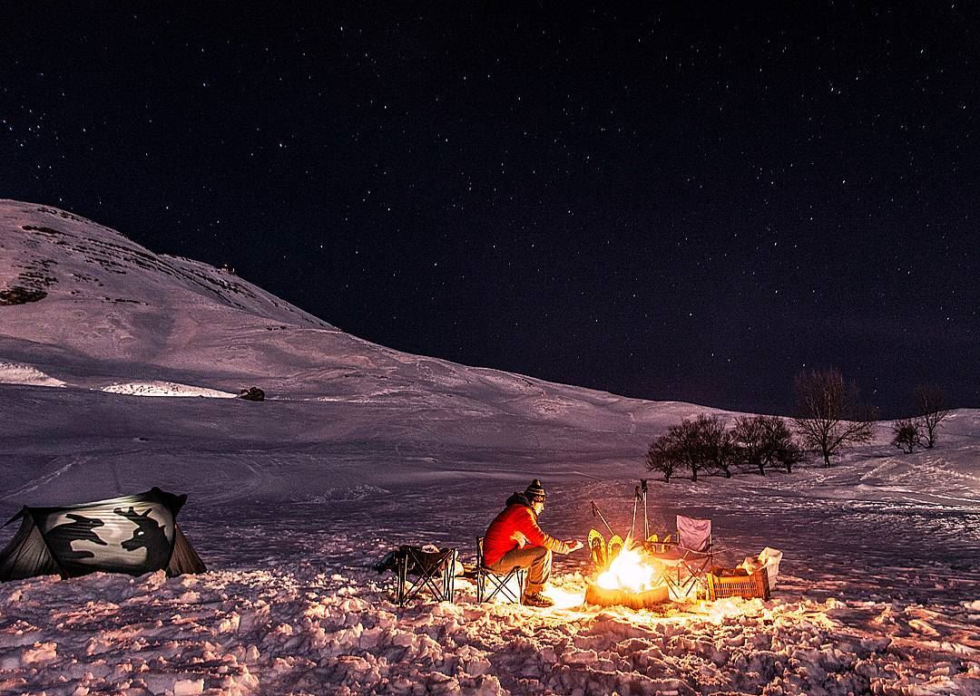 Saturday night🌌❄⛺..... saturday night camp campfire fire bonfire... (Bakich)