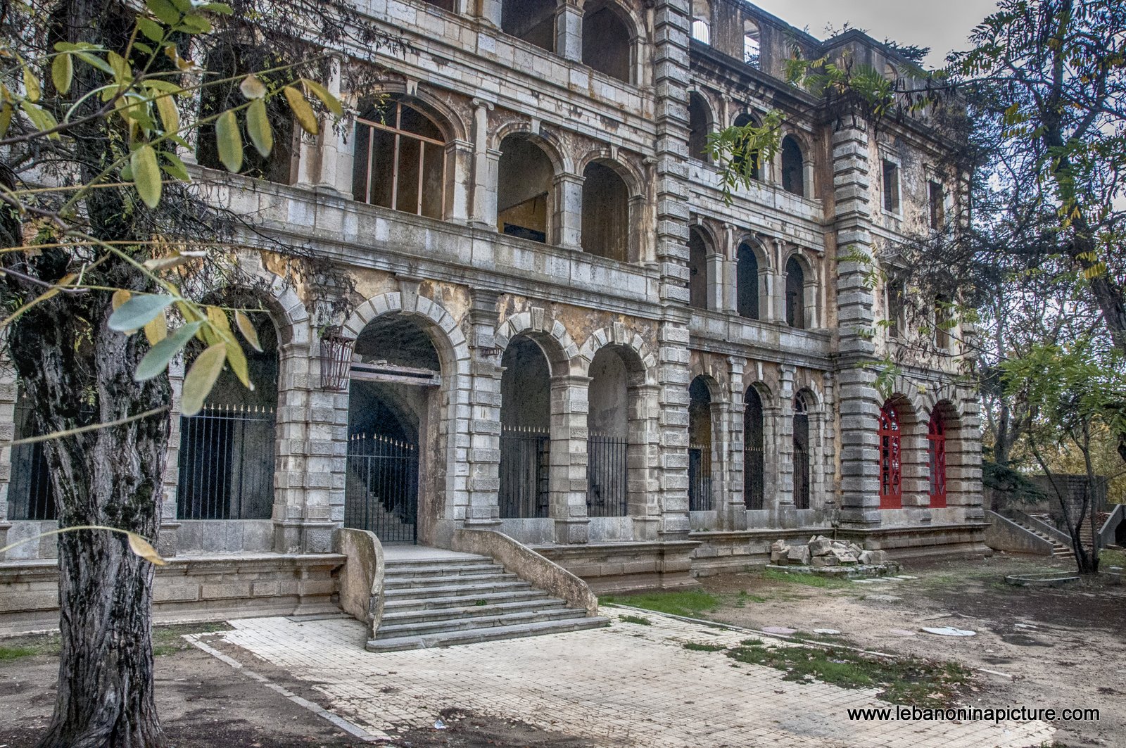 Sawfar Palaces in Autumn