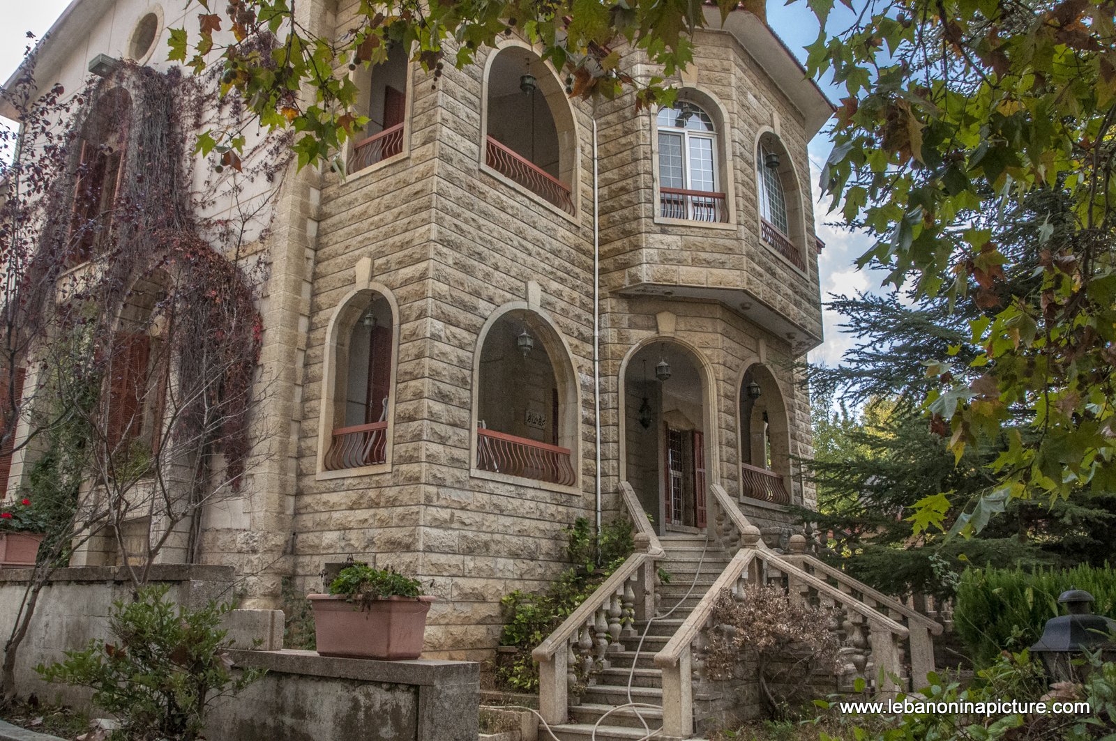 Sawfar Palaces in Autumn