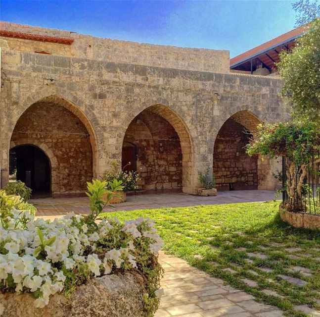 Serene Sunday  hd_lebanon  ig_lebanon ... (Kloster Balamand)