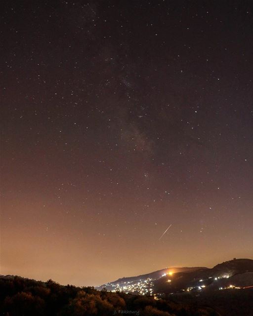 Shine in dark places @livelovemarjeyoun (Marjayoûn, Al Janub, Lebanon)