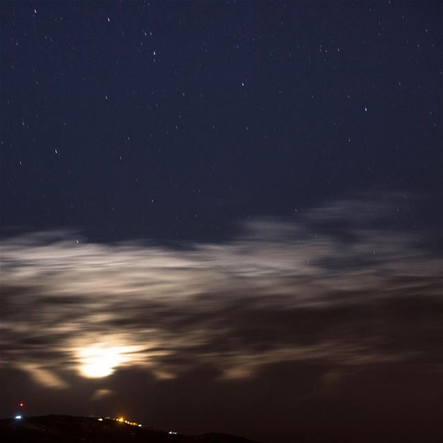 Shoot for the  moon 🌚 even if you miss, you'll land among the  stars ✨ (Tannurin At Tahta, Liban-Nord, Lebanon)