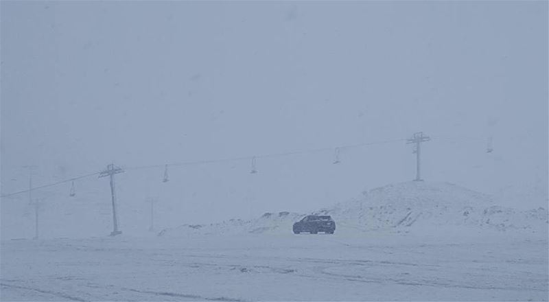 Snowing in Piste Warde Kfradebian