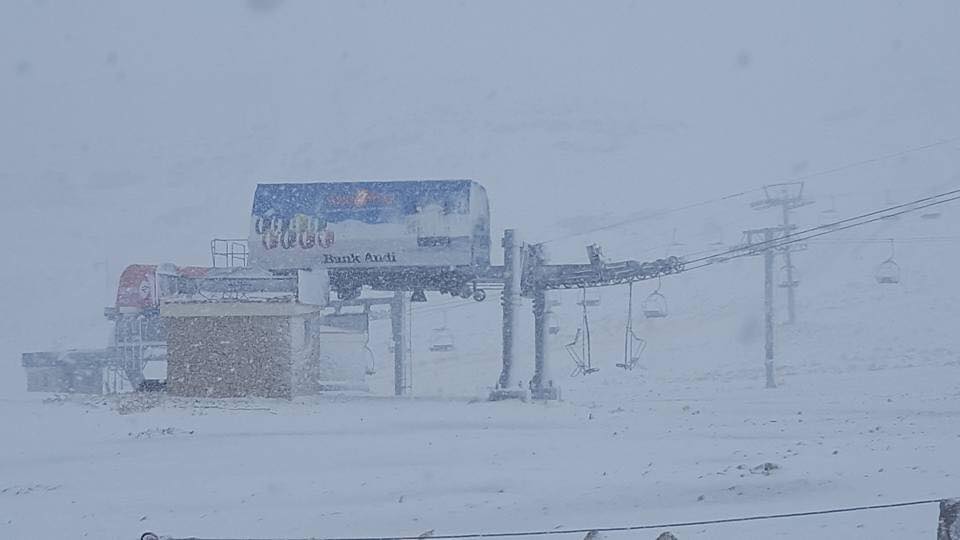 Snowing in Piste Warde Kfradebian