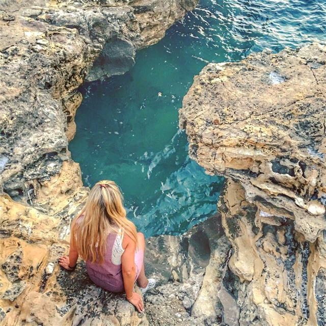 Some of the best days spent in places like this 👱🏻‍♀️💚.. beach... (Batrun, Liban-Nord, Lebanon)