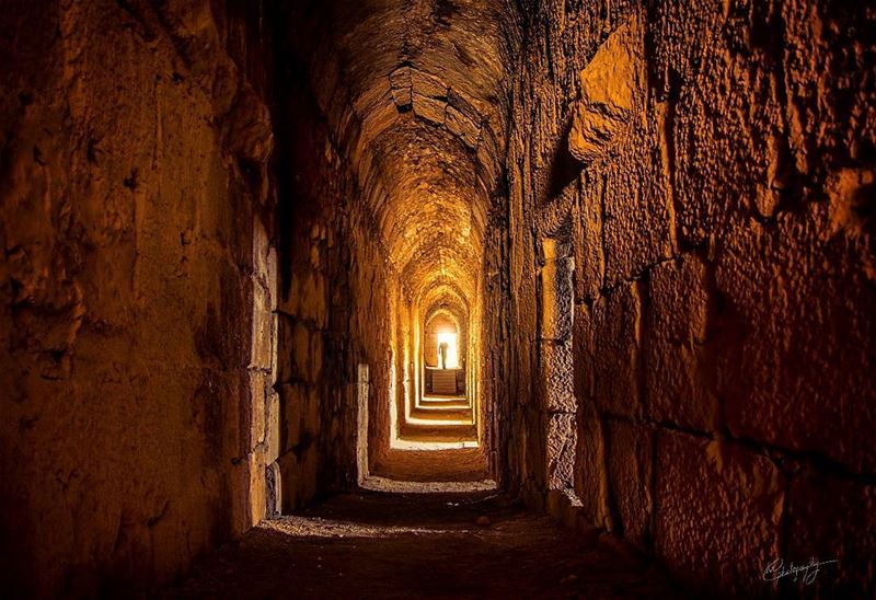  south  lebanon  old  ruin  castle  snapshot  photo  photos  photoshoot ... (Beaufort Castle, Lebanon)