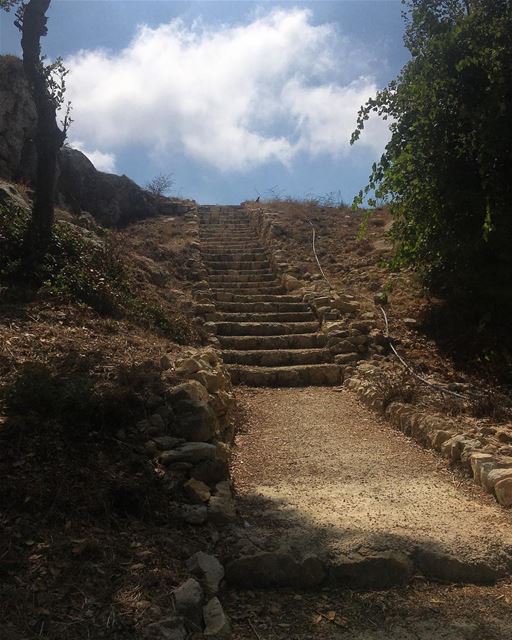 Stairway to heaven☁️ (Smar Jubayl, Liban-Nord, Lebanon)