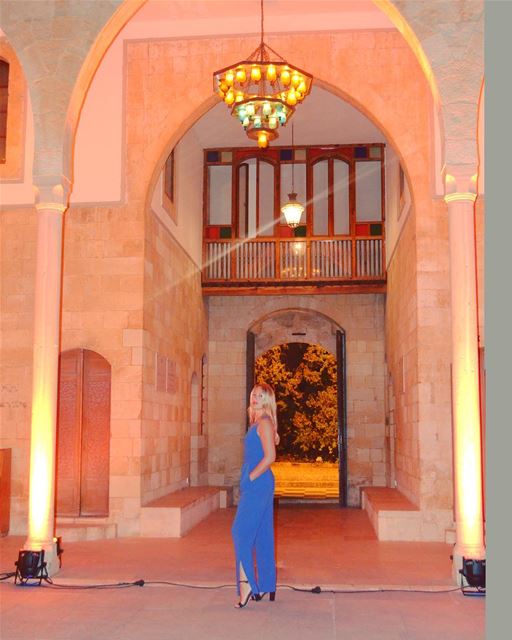 Stepping on a little piece of history ...old places have Soul ...... (Mir Amin Palace Hotel)