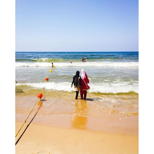 Sunday bathing at Ramlet-el-Bayda. Sabah el kheir Beirut 🌞☕️🇱🇧! (Ramlet Al Bayda Public Beach)