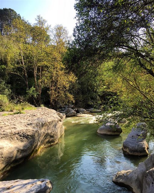 Sunday escapes 🌿 a7labaladbil3alam  photo  love   photography  me ... (Jisr Al Qadi, Mont-Liban, Lebanon)