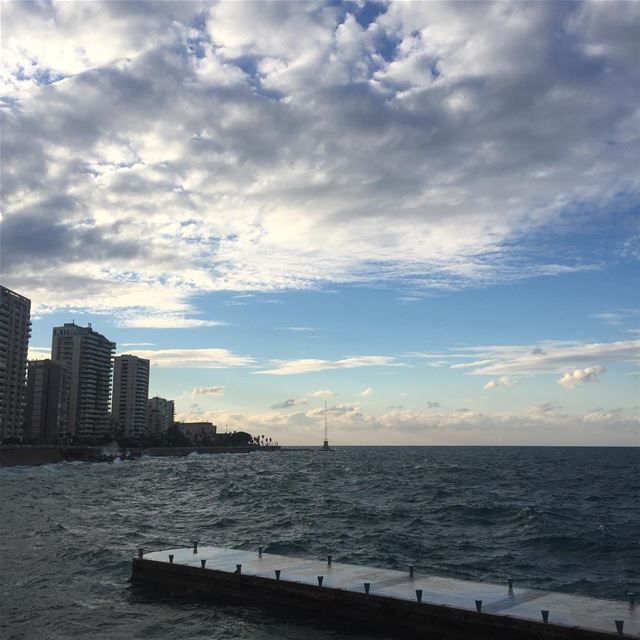 Sunday's sky ❤️  beirut  love  lebanon  lebanonspotlights  lebanontimes ... (Ein el Mraysseh)