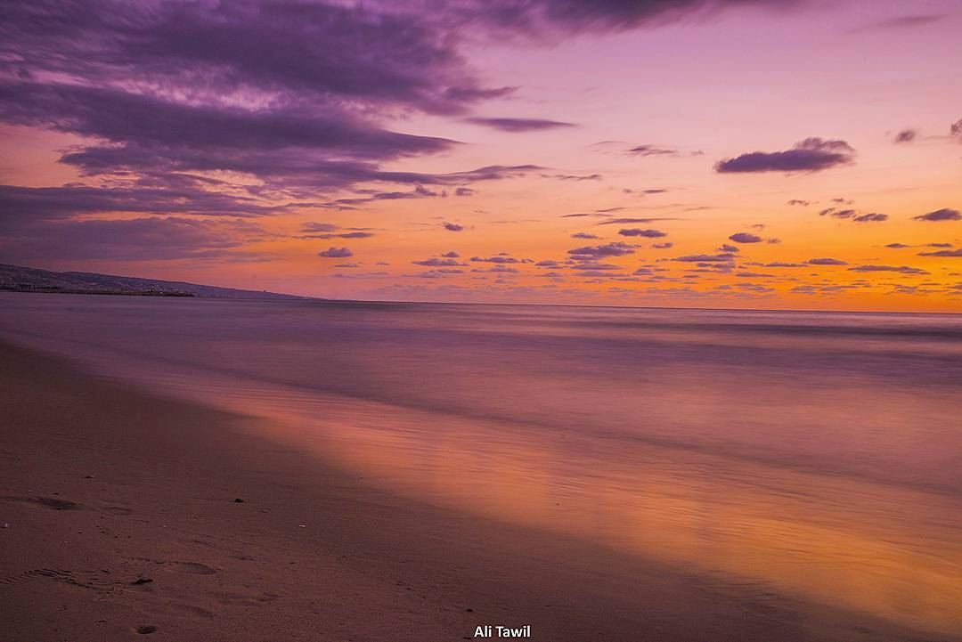 🌅 sunset  dusk  beautiful  beach  sea  sunsetsky  sunset_ig  november ... (Ramlat Al Bayda', Beyrouth, Lebanon)