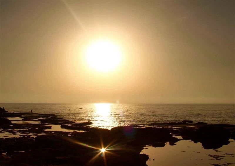  sunset  gold  lovelytimes  lebanontimes  lebanon_pictures  insta_lebanon... (Soûr, Al Janub, Lebanon)