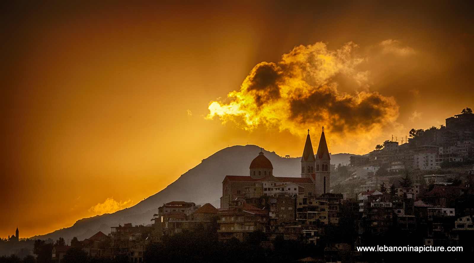 Sunset in Bcharre