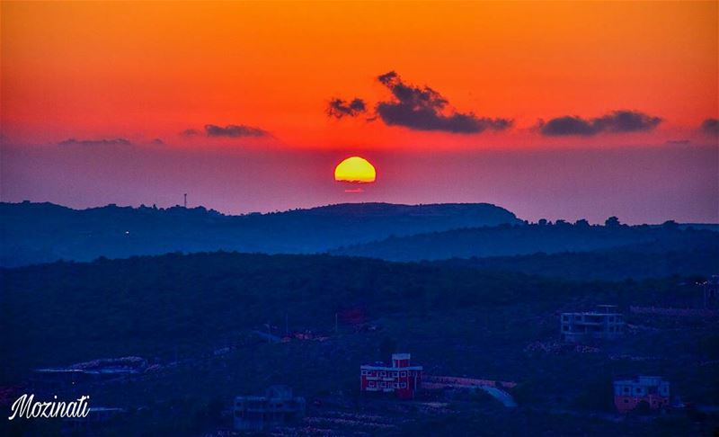  sunset sunsets sunsetlover sunsetporn sunset_hub sunsetlovers naturelover... (Hoûmîne El Faouqa, Al Janub, Lebanon)