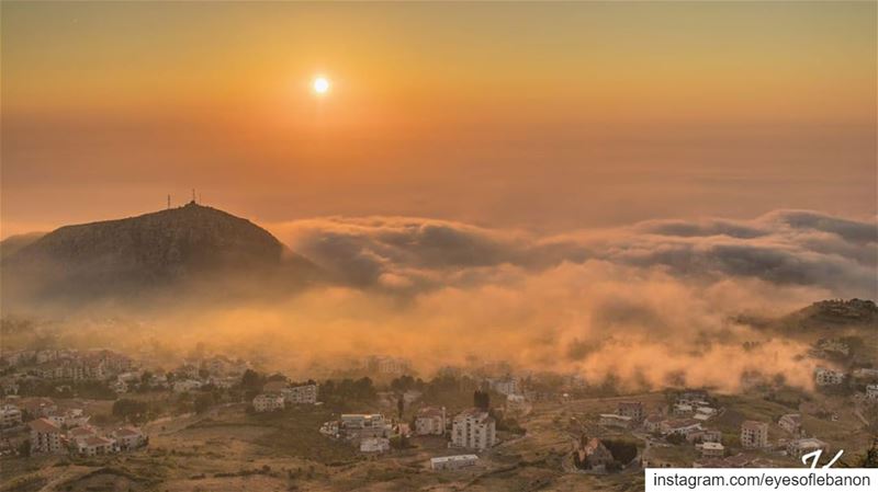 Sunset time from Ehden 😍Credits to @joseph_kanaan ・・・‏... (Ehden, Lebanon)