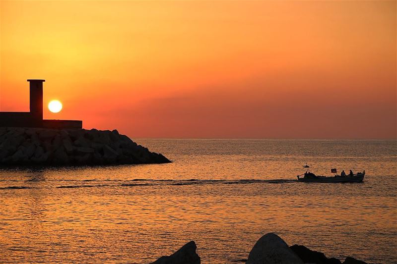  sunsetlovers 🌅.... sunset sunsetporn sunsetpics landscape... (Saïda, Al Janub, Lebanon)