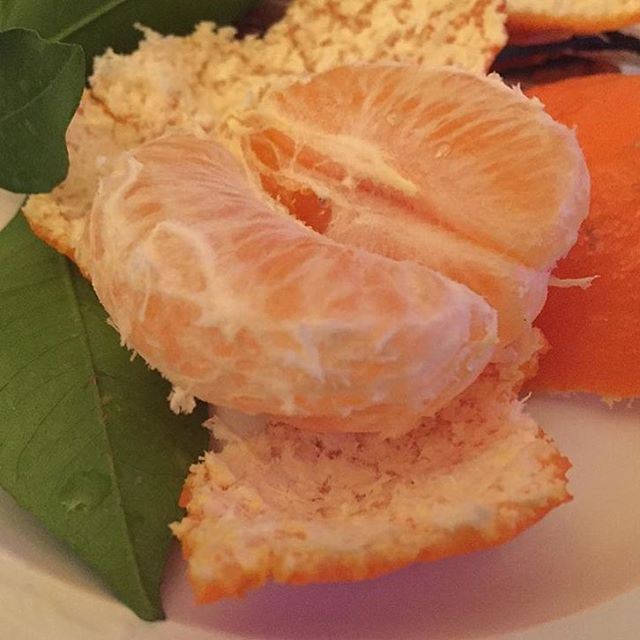 Take break and eat some fresh fruit !!!!! Photo repost via @thekitchenbabe  (The Village Dbayeh)