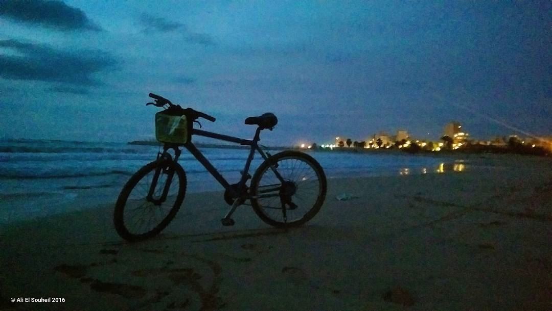  tb  bike  sour  beach  sunset  night  sea  biking  lights ... (Tyre-Beach)