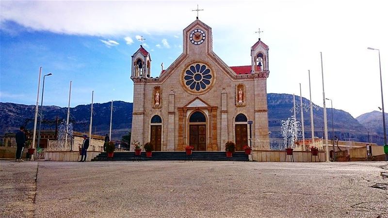 ⛪  tb  church  bkassine  livelovejezzine  takenbyme  ptk_Lebanon ... (Bkasin, Al Janub, Lebanon)